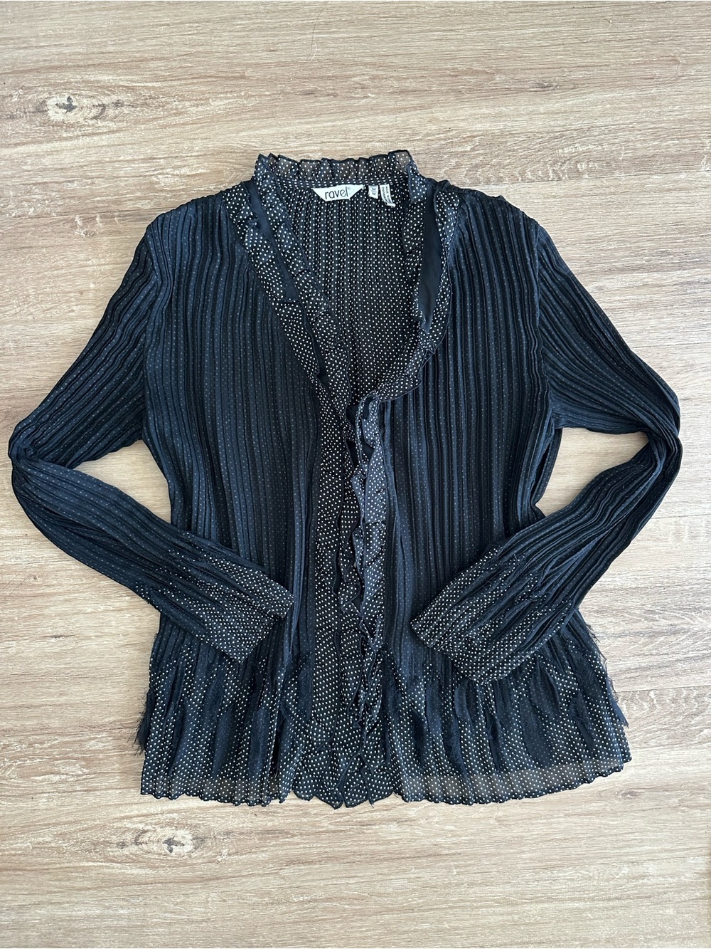 VTG Y2K | RAVEL | POLKA DOT SHEER FRINGE RUFFLE BTN DOWN BELL SLEEVE TOP | SZ M